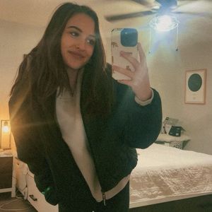 Meet your Posher, Karlee